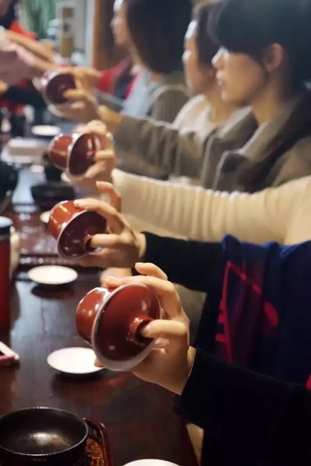 开云全站茶艺兴盛 中邦茶艺70年(图1)